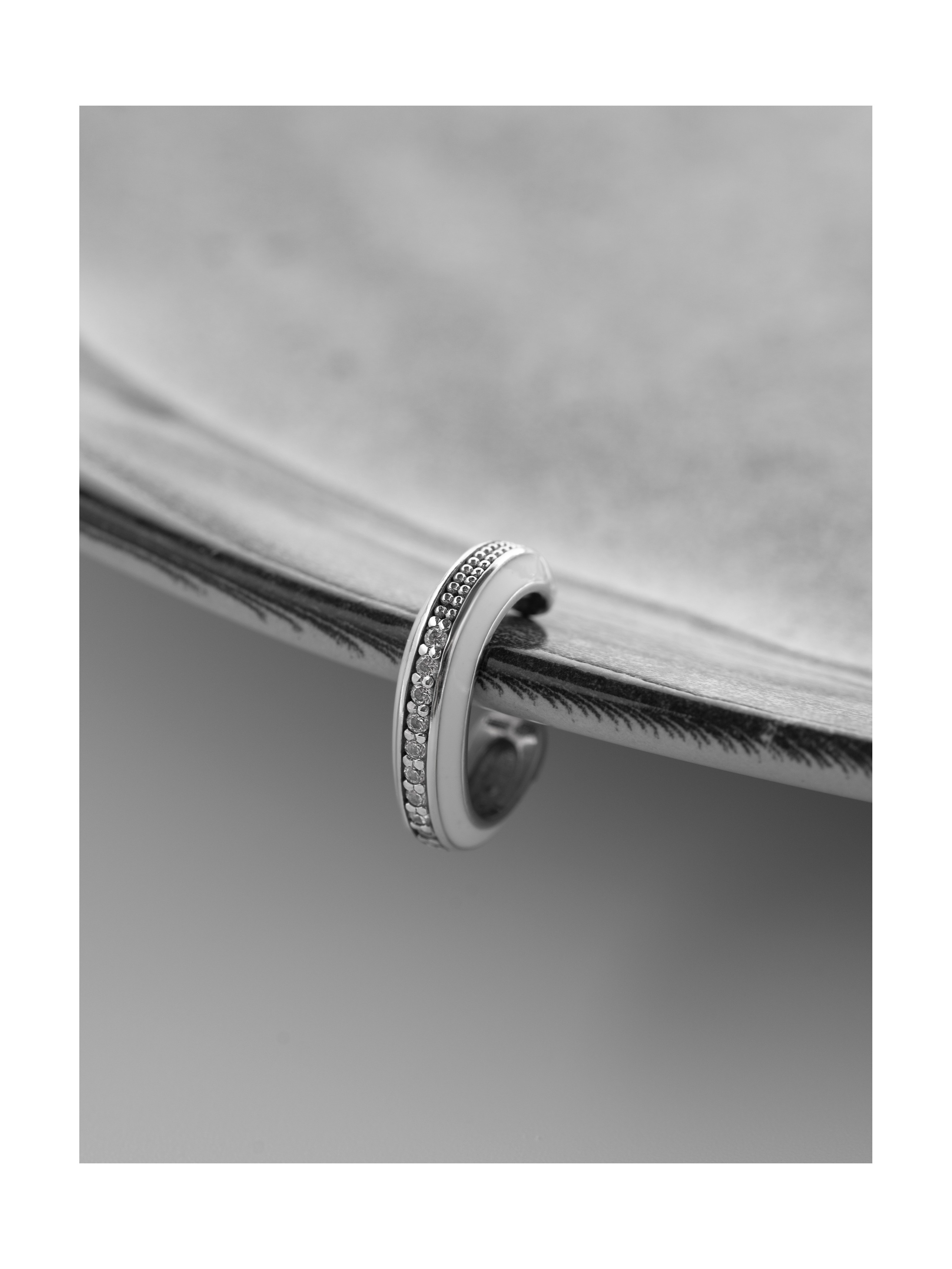 Кафф Белая Полоса