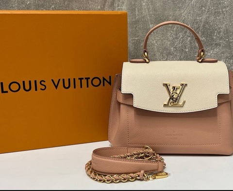 Сумка Louis Vuitton Lockme Ever Mini светло-розовый