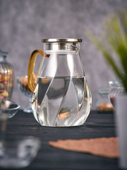 Стеклянный кувшин с крышкой для воды, сока и других напитков, 1,5 литра