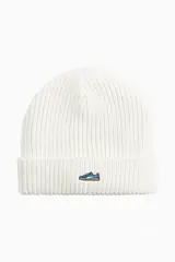 Шапка Puma Classics Graphic - белый