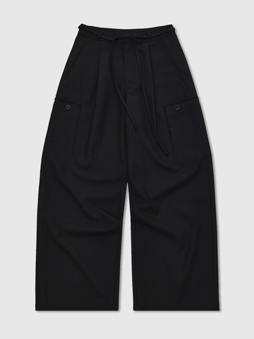 Брюки-карго свободного кроя с накладными карманами 