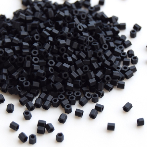 Бисер Тохо Hexagon 11/0 0049F черный матовый