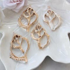 Подвеска Ракушка с позолотой 45-60 на 30-45 мм, РК053