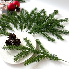 Еловые ветки искусственные, еловые лапки, 5 лапок на ветке, декор зимний, новогодний, 30 см, набор 20 веток
