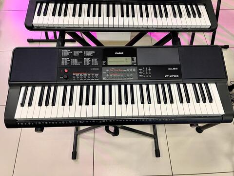 CASIO CT-X700