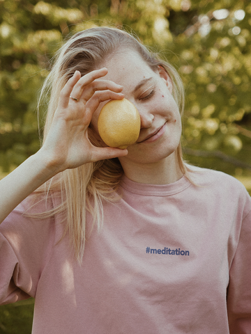 Футболка оверсайз женская розовый Meditation