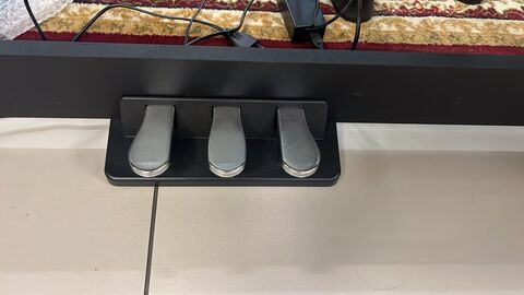 Medeli CDP5200 - Фортепиано цифровое, молоточковая механика, полифония 64, 500 тембров,3 педали, стой