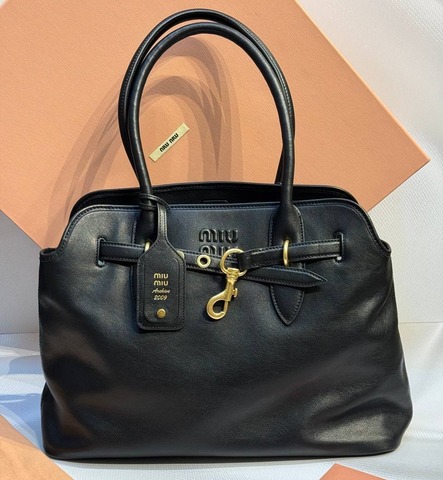 Сумка MIU MIU Aventure, черная