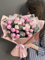 Букет из 7 пионовидных роз "Mansfield Park" и "Силва Пинк"