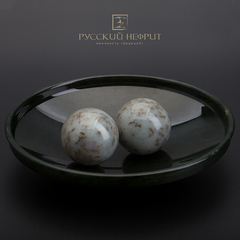 Шар из нефрита голубая Полярная сова