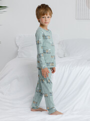 пижама  для мальчика  К 1552/голубой прибой,цветные паровозы