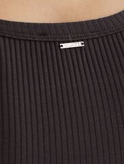 Футболка из трикотажа в широкий рубчик  D49.064 (112996)