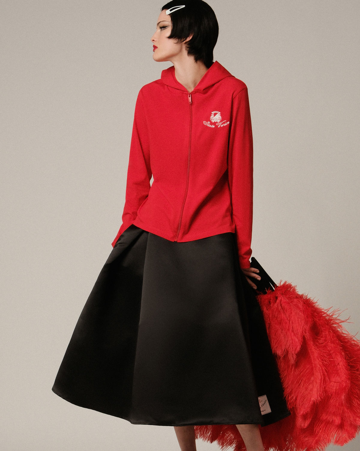 Приталенное худи на молнии из облегченного хлопка