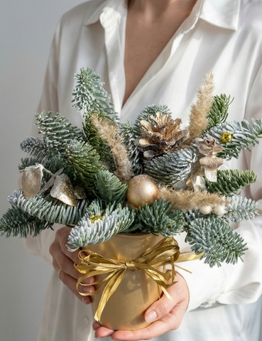 Композиция в стаканчике из датской ели «Зимний рай»