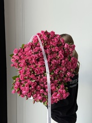 АКЦИЯ - ярко-розовая кустовая роза - цена действует при заказе от 25шт