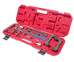 JTC-4087 - Набор фиксаторов распредвала для установки фаз ГРМ,замены цепи ГРМ (AUDI Q5,A6 2.0/2.8/3.0 T) JTC - Описание

Набор предназначен для регулировки и установки фаз ГРМ, замены цепи ГРМ и других аналогичных работ.
Применение набора позволяет сократить время выполнения работ.
Применение: Ауди (Audi) А6 с 2005 года 2,8L; с 2009 года - Q5 3,2, A6L 2.8, 3.0Т.
В комплекте:
	
		Фиксатор коленвала - 1 шт.
		Фиксатор распредвала - 2 шт.
		Фиксатор натяжителя цепи - 1 шт.
		Инструмент для проворачивания коленвала - 1 шт.
		Фиксатор зубчатых колес - 1 шт.
		Фиксатор вискомуфты - 1 шт.
	

Буквы мотора: ССАА, САLB. CALA
Упаковка: прочный пластиковый кейс.
Габаритные размеры: 570/210/55 мм. (Д/Ш/В)
Вес: 3403 гр.