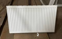 Радиатор Prado C22 Б/У 600x1000 стальной бок.