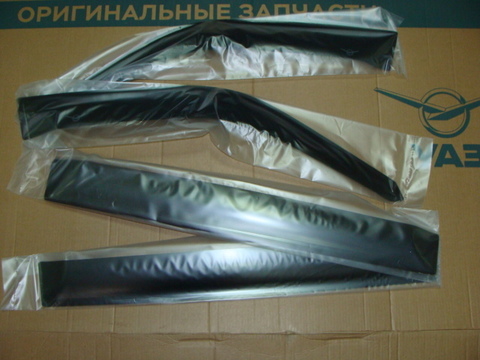 Дефлектор дверей УАЗ-3163,2363 самокл. (к-т)