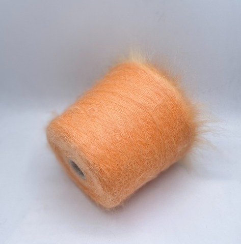 Gruppo Filpucci (пр.Италия), art. FineKid, 1000м/ 100 гр. 67% Суперкид мохер, 3% Шерсть, 30% Полиамид, цвет-Оранжевый рт.28351