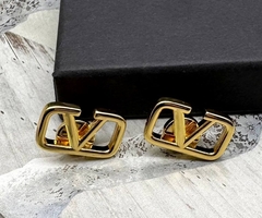 Серьги-пусеты Valentino из латуни качество lux