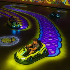 Интерактивная арена для бамперных машинок с проектором