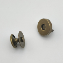 Кнопка магнитная,  d  верха- 12 мм., под антик