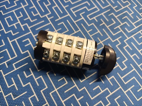 Переключатель режимов QUATTRO ELEMENTI заряда/пуска для TechBoost 520, 620 (771-473-04)