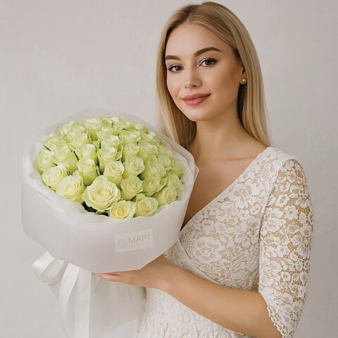 Букет из кенийских белых роз 40 см 51 шт