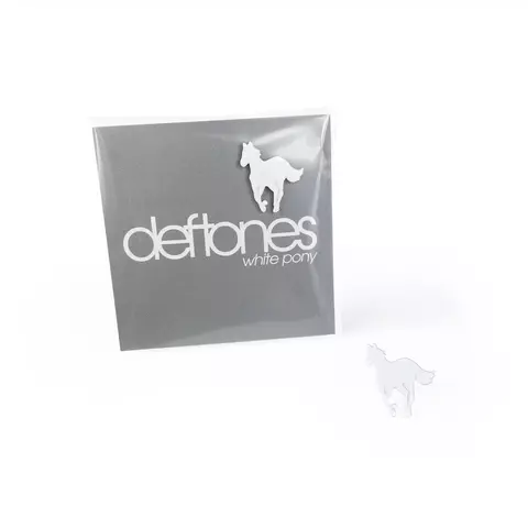 Пин Deftones - White Pony