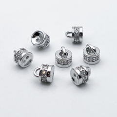 Протектор-концевик, цвет серебро (родий), фианиты, размер 5,6*5,3 мм, цена за 1 шт