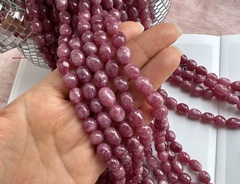 Нить бусин из тонированного кварца 8-8,5мм (галтовка)