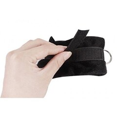 Бондаж для фиксации на кровати Frisky Bedroom Restraint Kit, черный