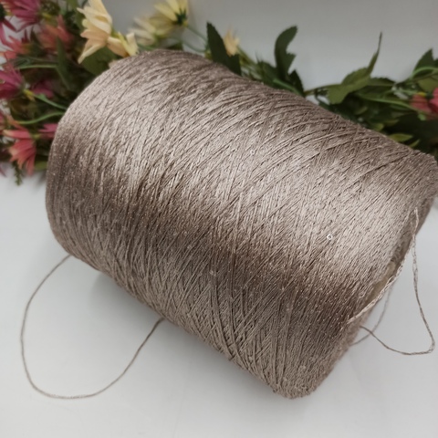 Пайетки на полиамиде 021 бежевая основа, прозрачная пайетка