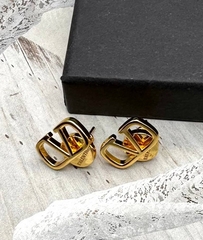Серьги-пусеты Valentino из латуни качество lux