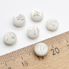 Буква W, бусина, перламутр, диаметр 7,5-8 мм, толщина 4,5-5 мм, цена за 1 шт
