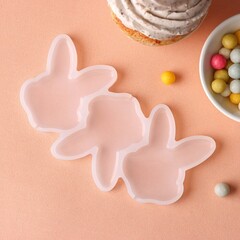 Форма для фигурных леденцов «Заяц»,13×7,5×0,7 см, 3 ячейки