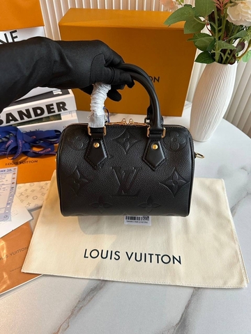 Сумка Louis Vuitton Speedy 20 с плечевым ремнем черный