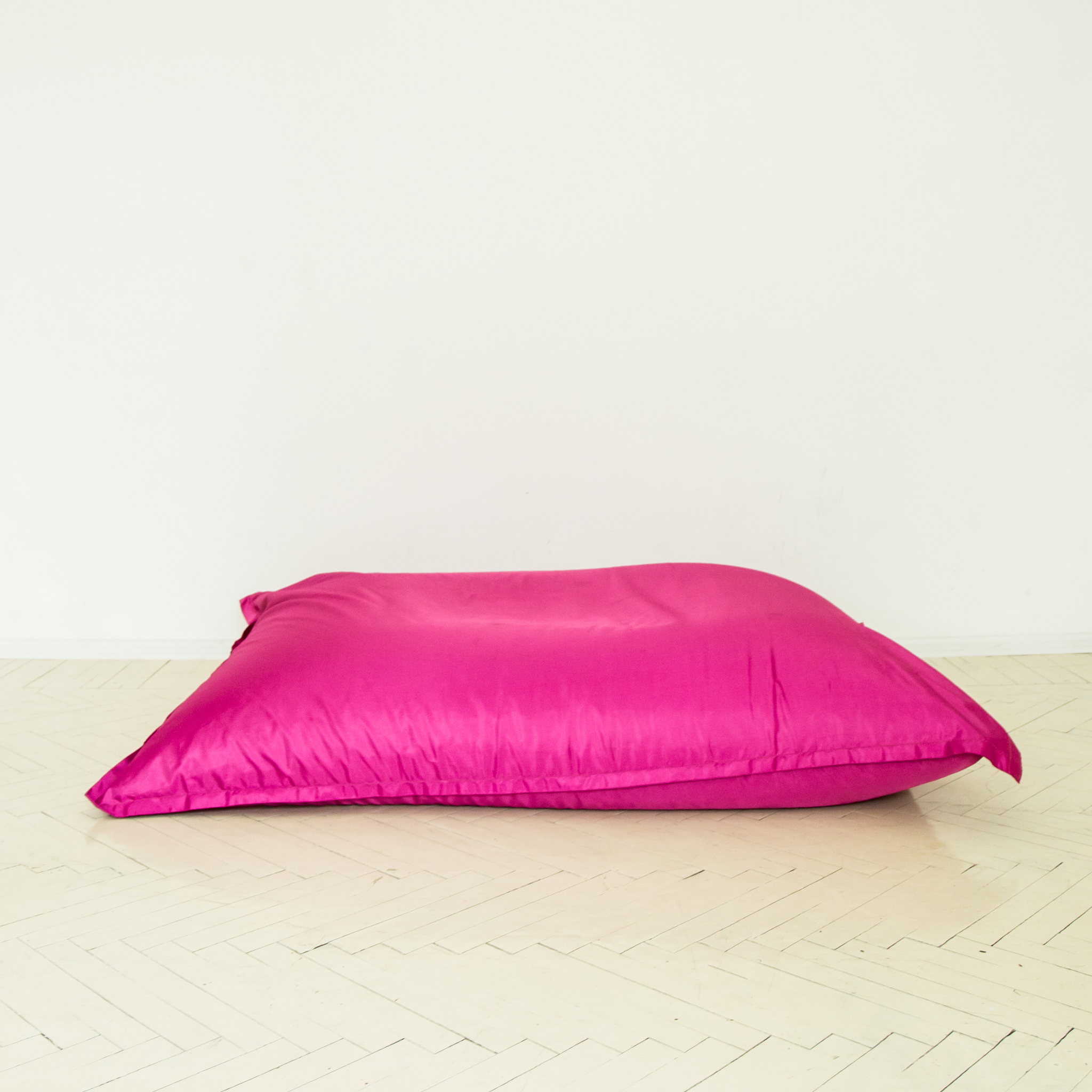Подушка розовая