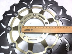 Диск тормозной передний лепестковый на TRIUMPH DAYTONA / STREET TRIPLE 2007-2012