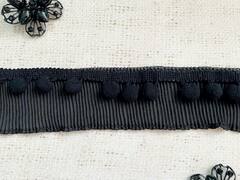 Тесьма текстиль гофре с помпонами, ш. 4,5 см.