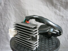 Реле регулятор Honda CBR954 2002-2003