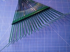 GRINDA GR-45X, 22 плоских зубца, размеры 450 х 30 х 500 мм, стальная рабочая часть, без черенка, усиленные веерные грабли (421871)