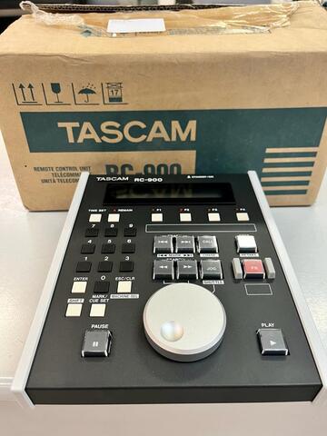 TASCAM RC-900