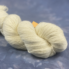 Носочный меринос с люрексом O'Yarn в пасмах 100 г (400 м)