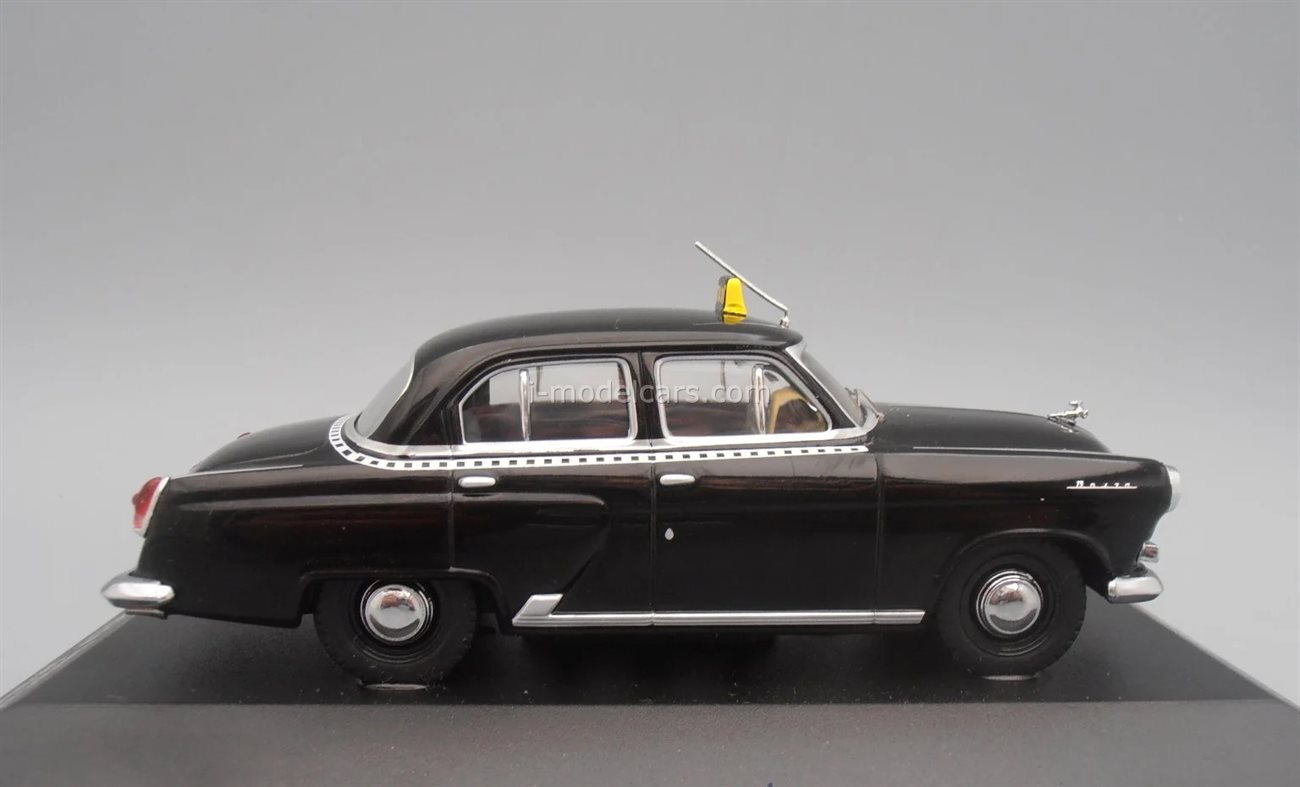 GAZ-21 Volga Taxi DDR 1965 Cars&Co IXO 1:43