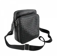 Сумка мужская кожаная Bottega Veneta через плечо