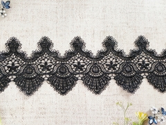 Кружево плетеное, ш. 10 см.