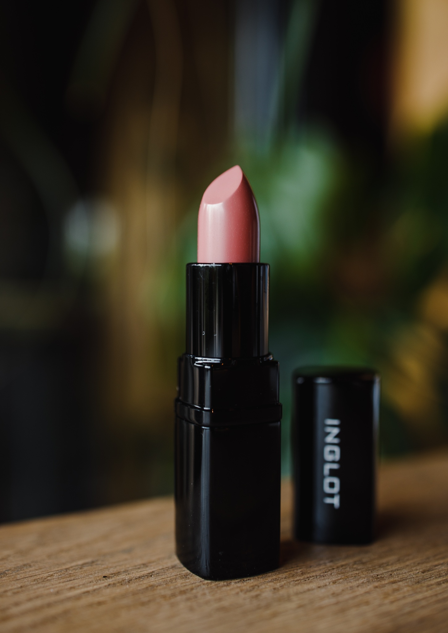 Помада матовая от Инглот