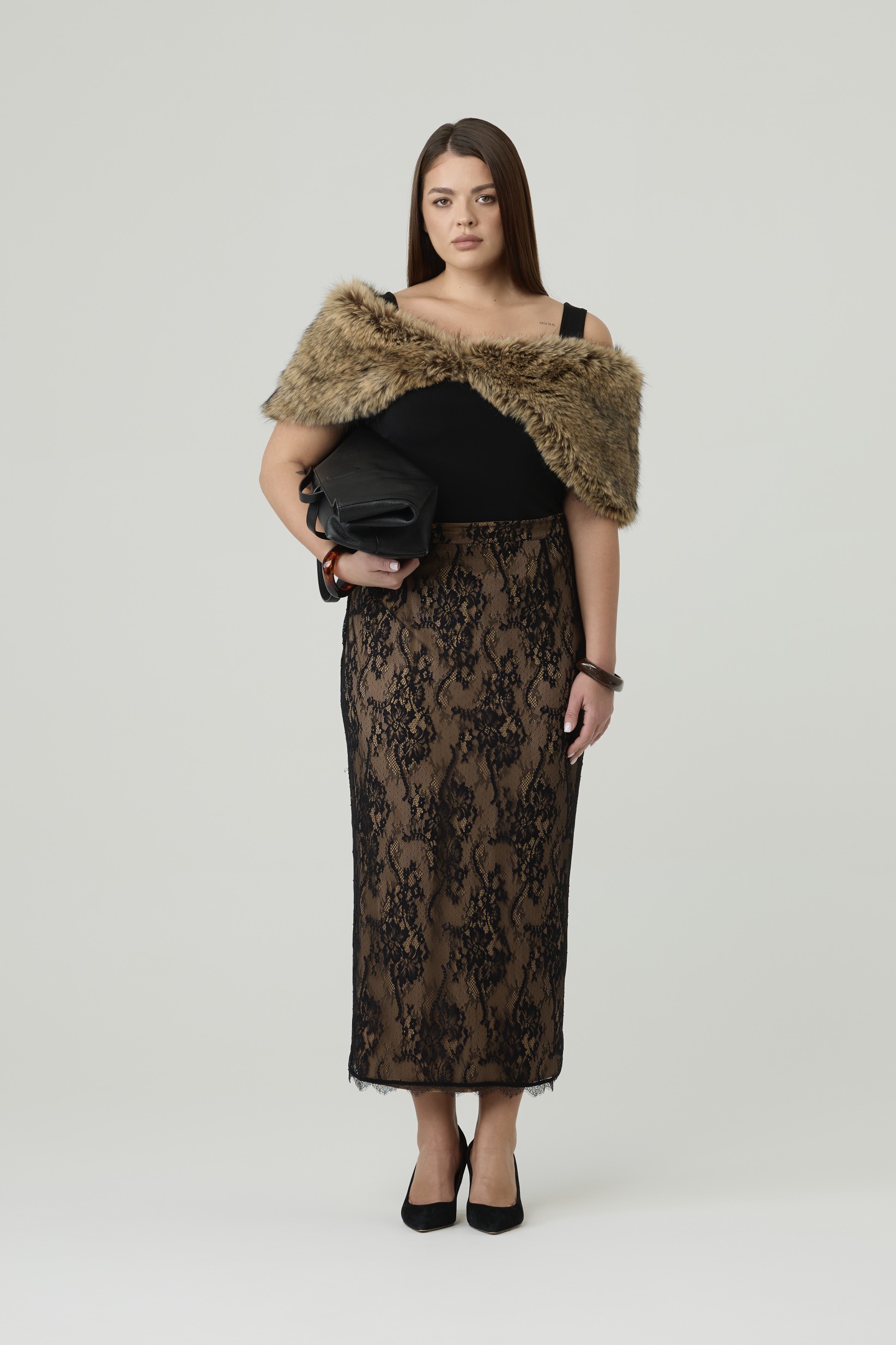 Юбка-карандаш из гипюра, черный