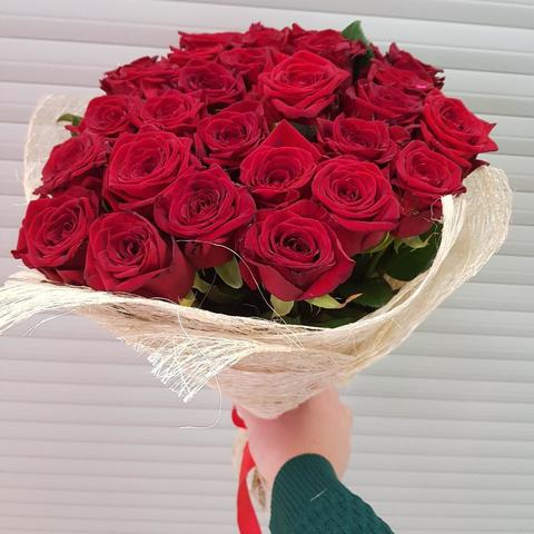 Букет из 29 красных роз (50 см)